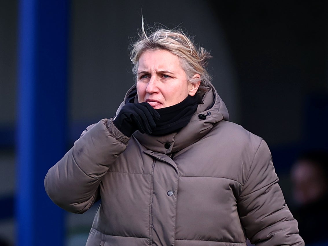 Chelsea Women coach Emma Hayes on the sidelines