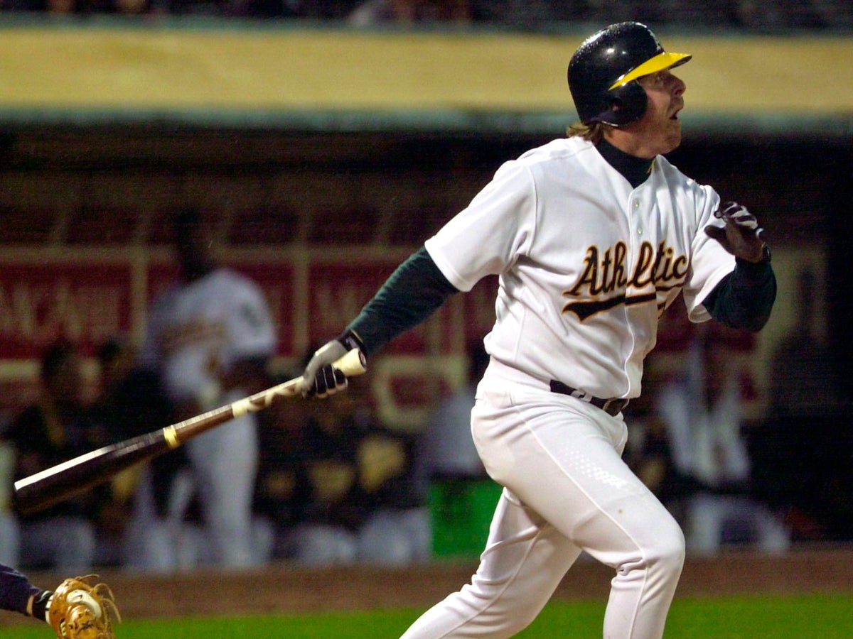 Fans send Jeremy Giambi's wife and kids support amid MLB icon's death