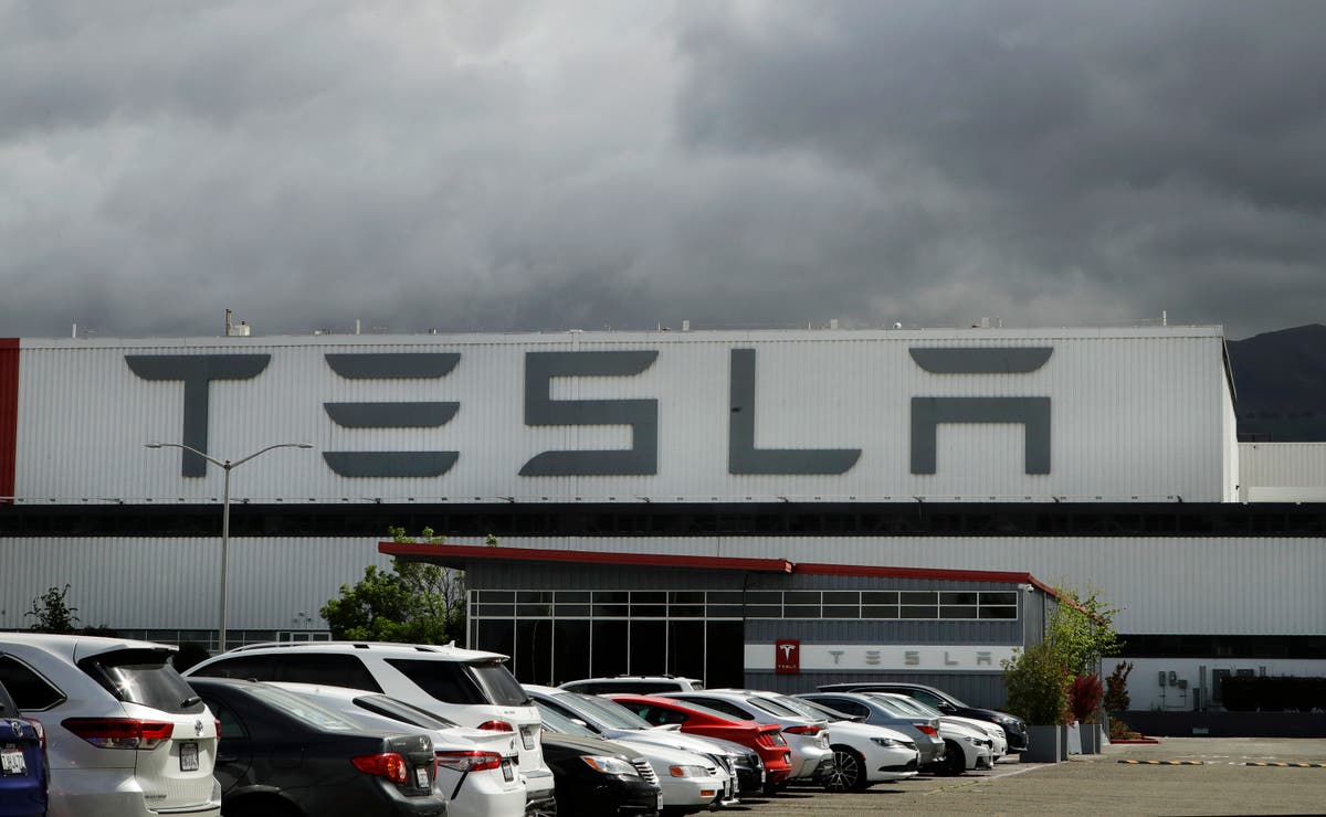 Tesla operating ‘segregated workplace’ where black workers hear ‘daily racist epithets’ claims discrimination lawsuit