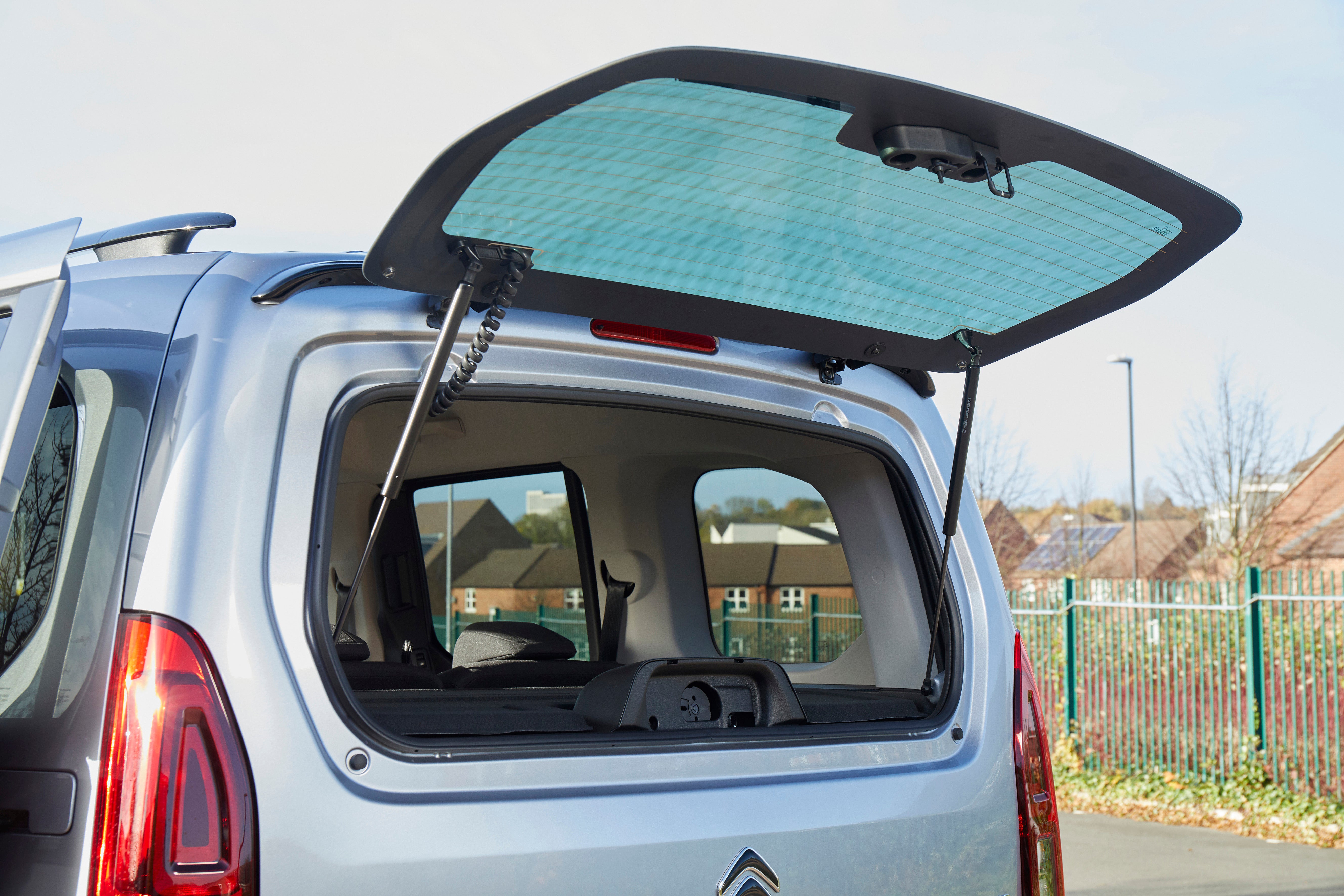 The optional opening rear window improves access to the boot