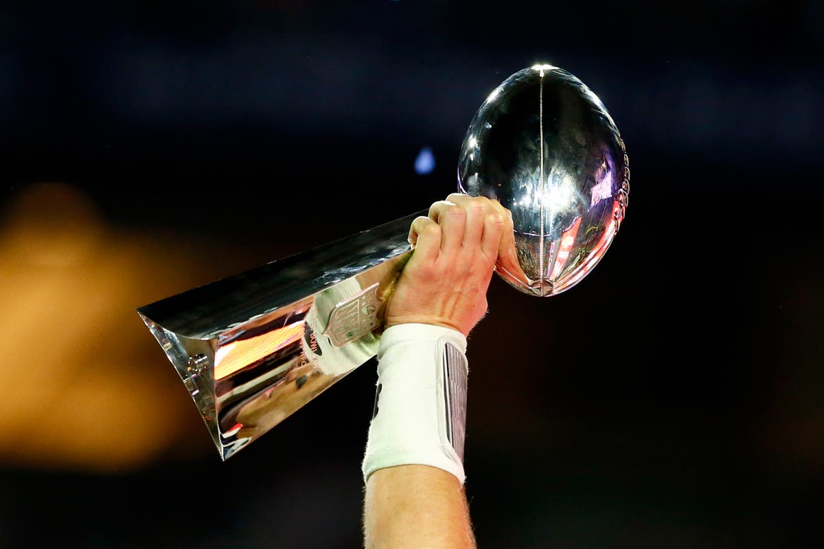 Super Bowl Trophy: History of Tiffany & Co. Vince Lombardi Trophy