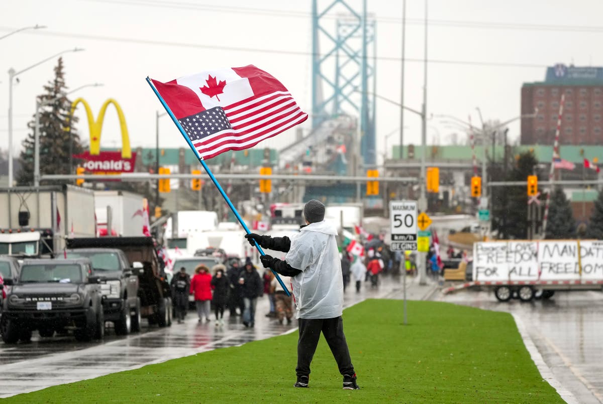 Truckers protest: Police begin removing protesters at bridge border due to disruption of Canada-US trade