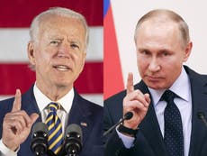 Ukraine news – live: Biden calls Putin over invasion fears as Britons scramble to leave