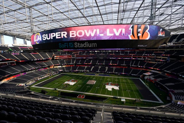 El interior del SoFi Stadium se ve días antes del Super Bowl (Marcio Jose Sanchez/AP)