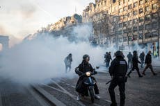 Paris ‘freedom convoy’: Police fire tear gas as protesters defy ban
