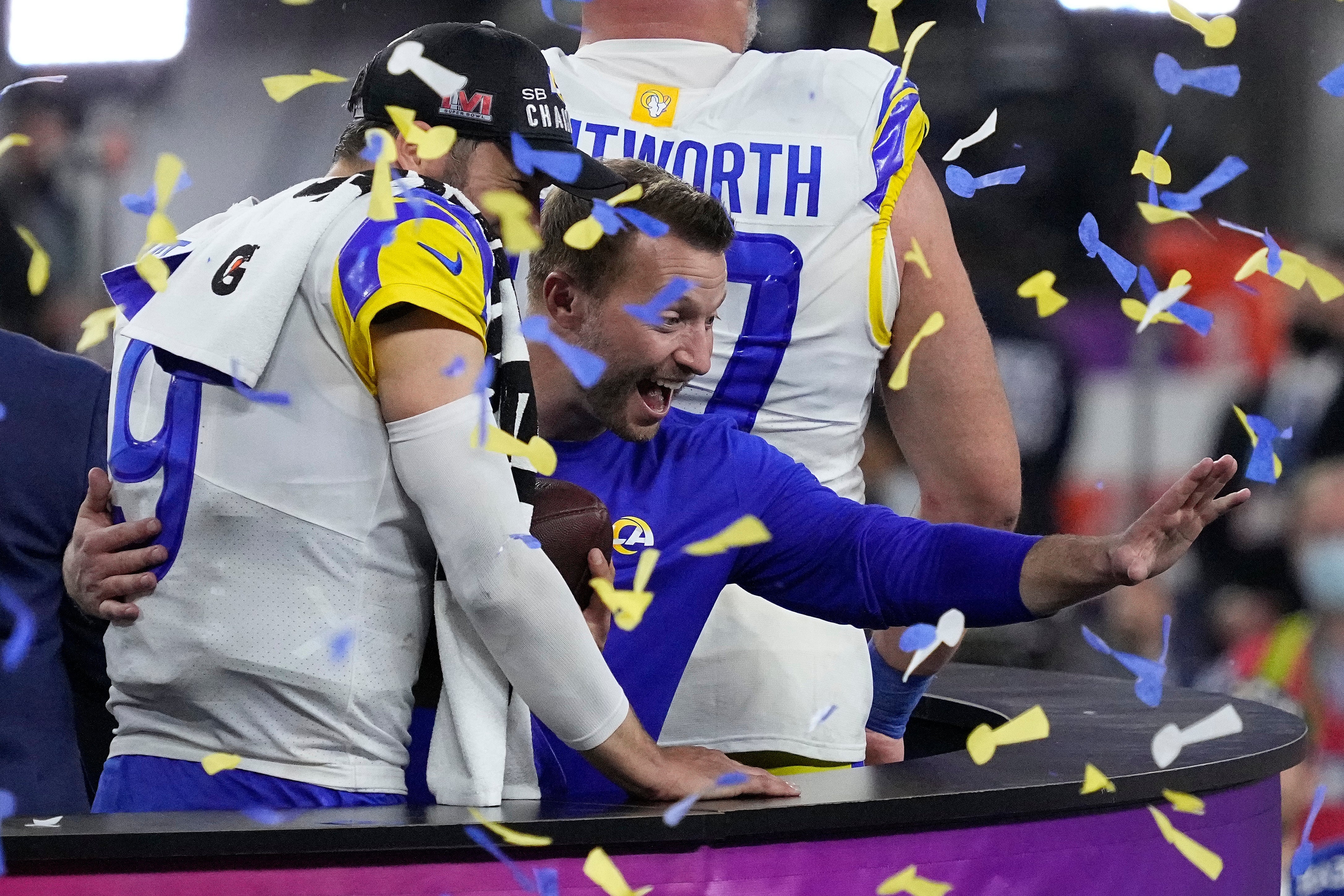 Los Angeles Rams quarterback Matthew Stafford (9) Los Angeles Rams head coach Sean McVay celebrates with quarterback Matthew Stafford