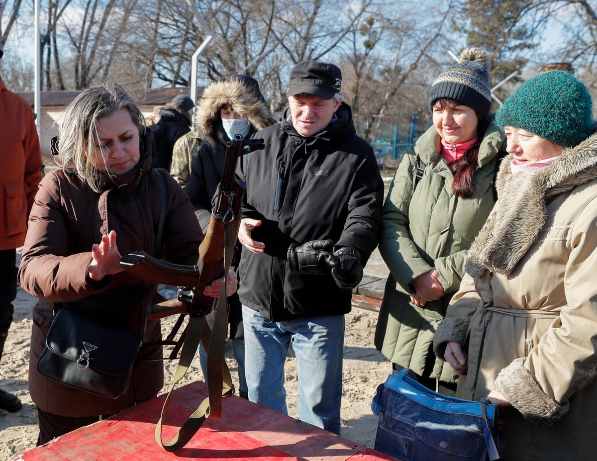 Russia-Ukraine crisis: Worried Ukrainians prepare for potential threat of invasion