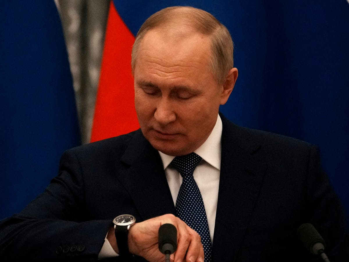 Vladimir Putin enjoys playing power games with rival leaders — and usually wins