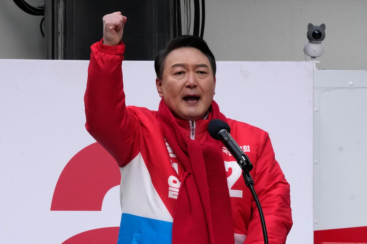 South Korean presidential hopefuls begin official campaigns 