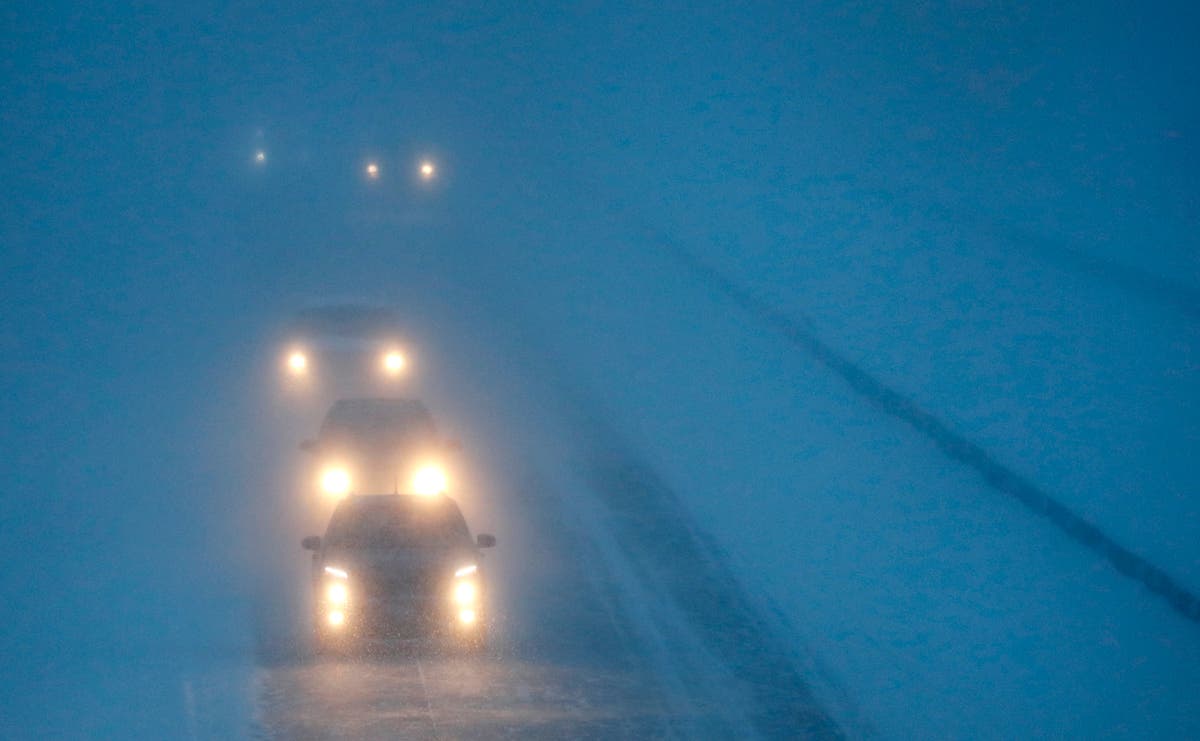 US approves new headlights that won’t blind oncoming drivers US approves new headlights that won’t blind oncoming drivers