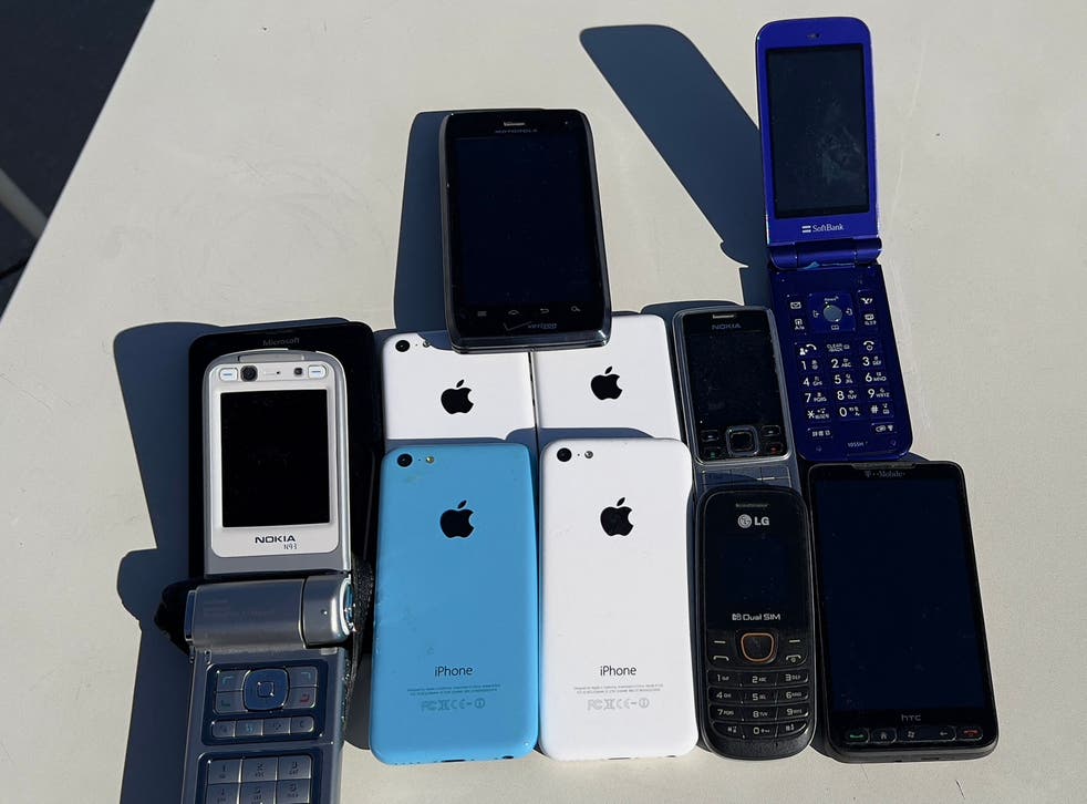 <p>These phones use 3G wireless internet, and will soon be obsolete</p>