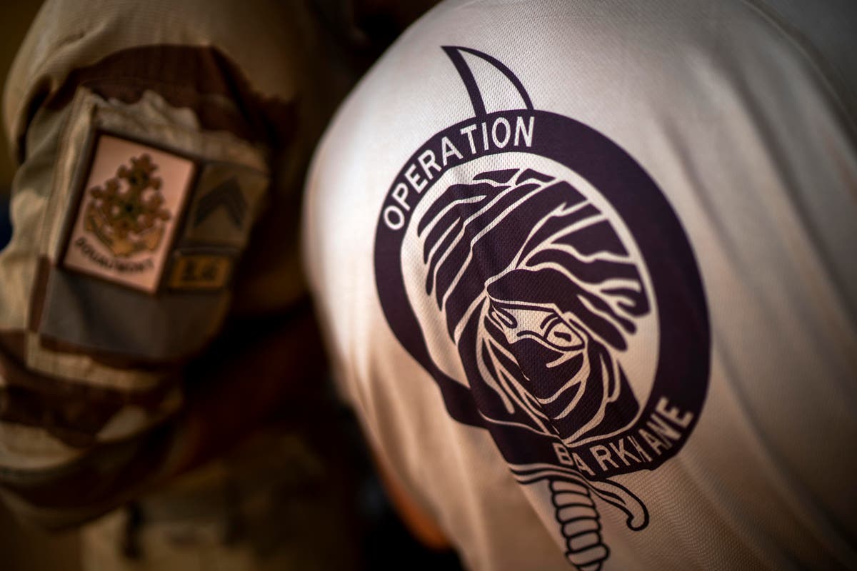 Paris hosts summit on Mali, considers troops withdrawal Paris hosts summit on Mali, considers troops withdrawal