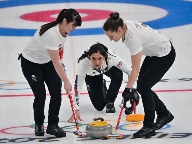 <p>Team GB are through to the curling semi-finals </p>