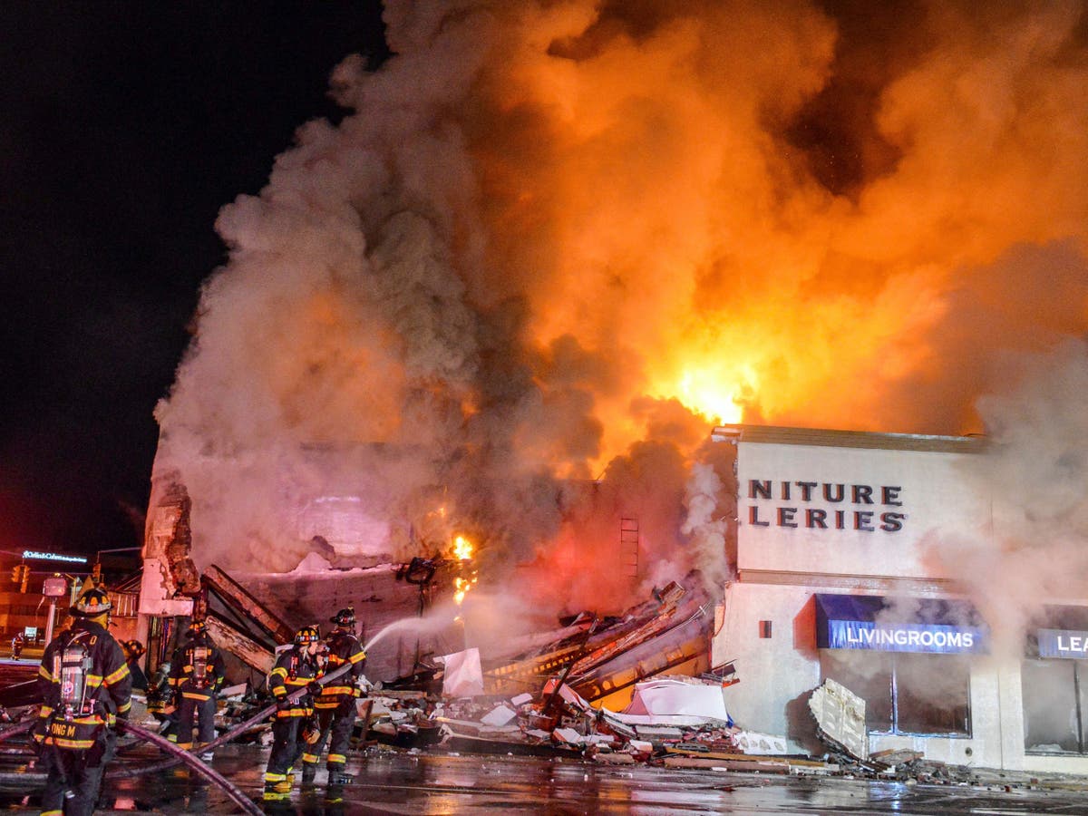 Long Island: Four injured after tanker truck crashes into building and bursts into flames Long Island: Four injured after tanker truck crashes into building and bursts into flames