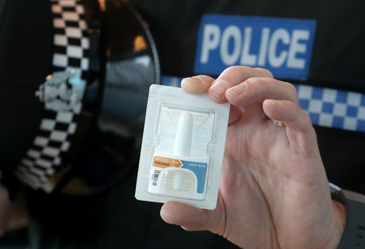 Police Scotland becomes first force to issue all officers with Naloxone Police Scotland becomes first force to issue all officers with Naloxone