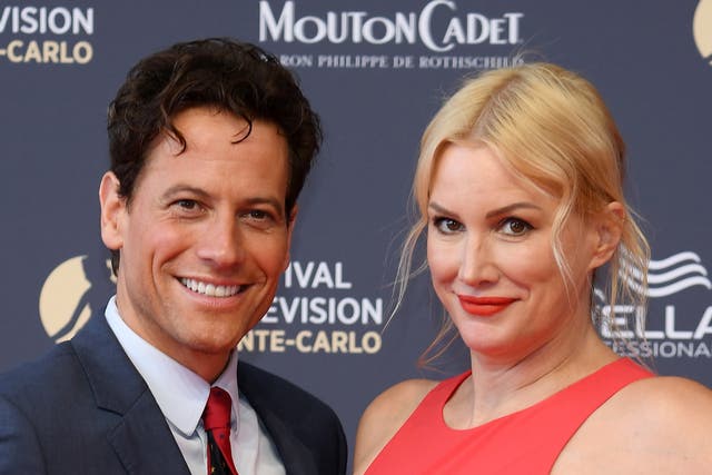 <p>Ioan Gruffudd and Alice Evans pictured in 2018</p>