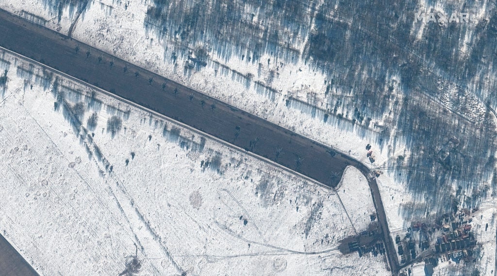 Satellite photos give a bird's-eye view of Ukraine crisis