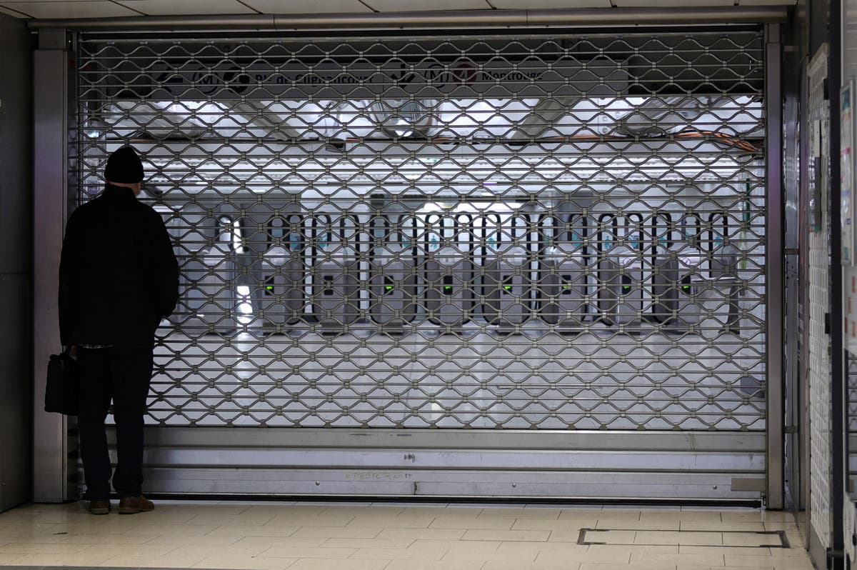 Paris public transport strike disrupts travel for millions on metro and trains