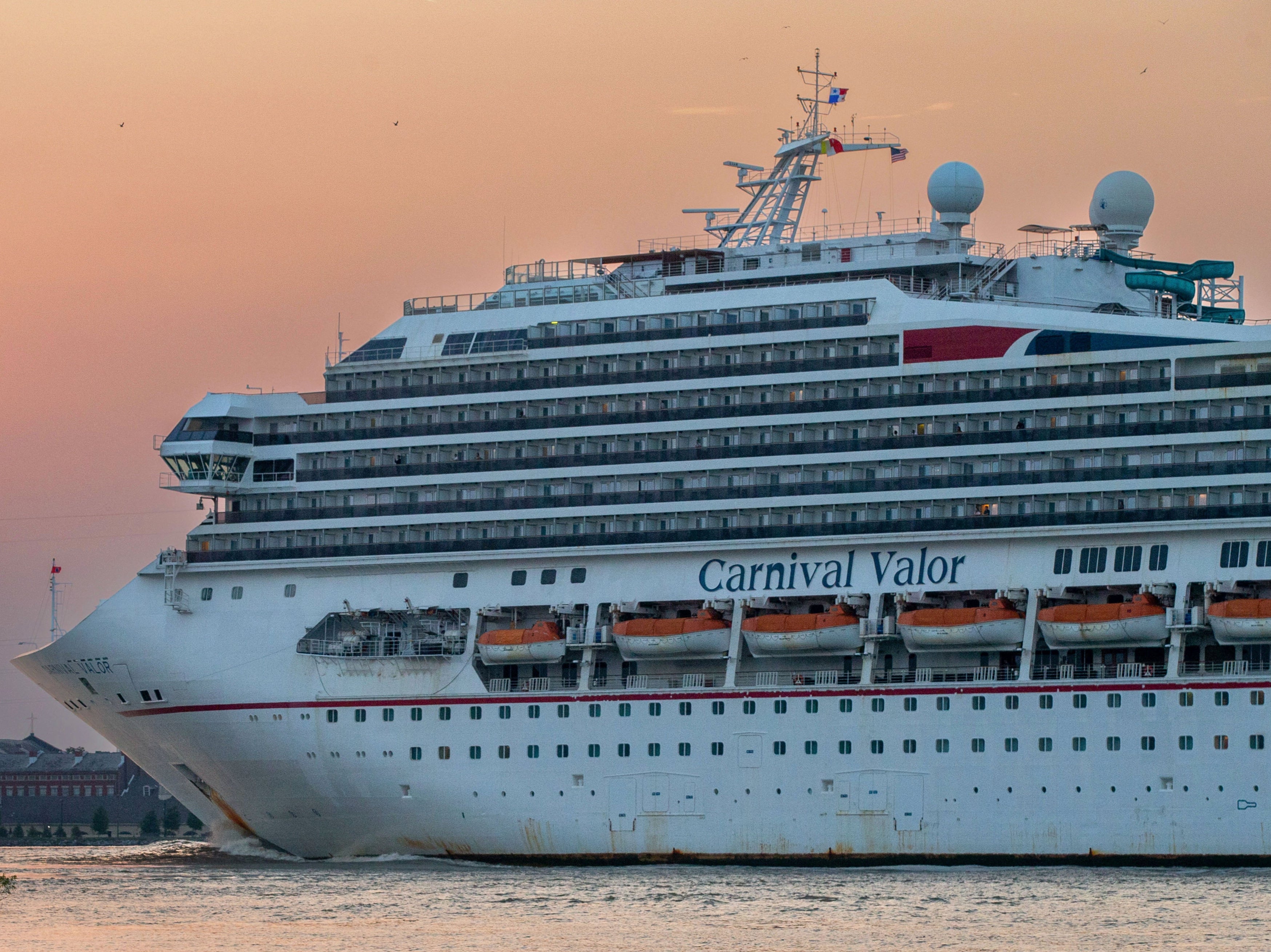 Carnival Valor Video shows final moments of woman before she fell