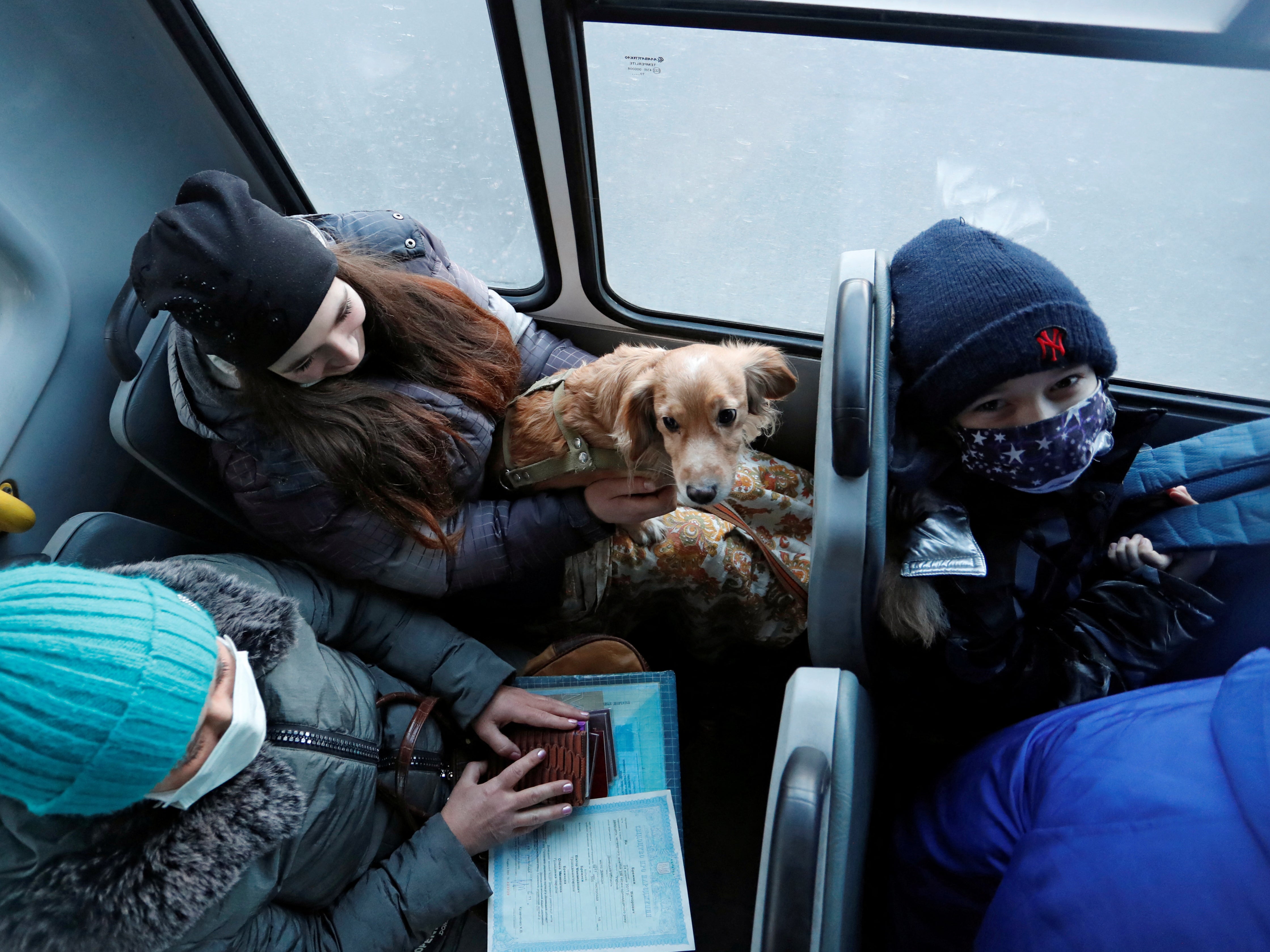 Donetsk residents are evacuated to Russia