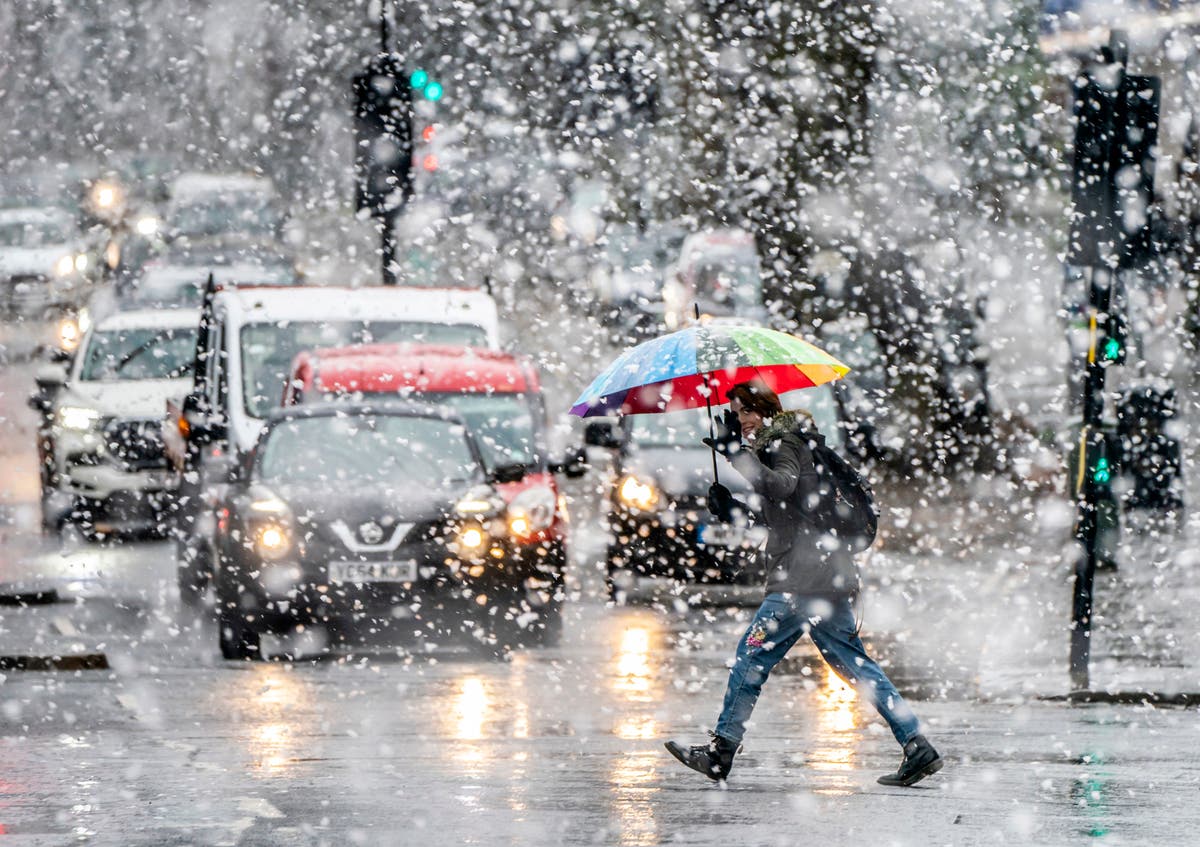 UK weather Heavy snow falls hours after storm Eunice
