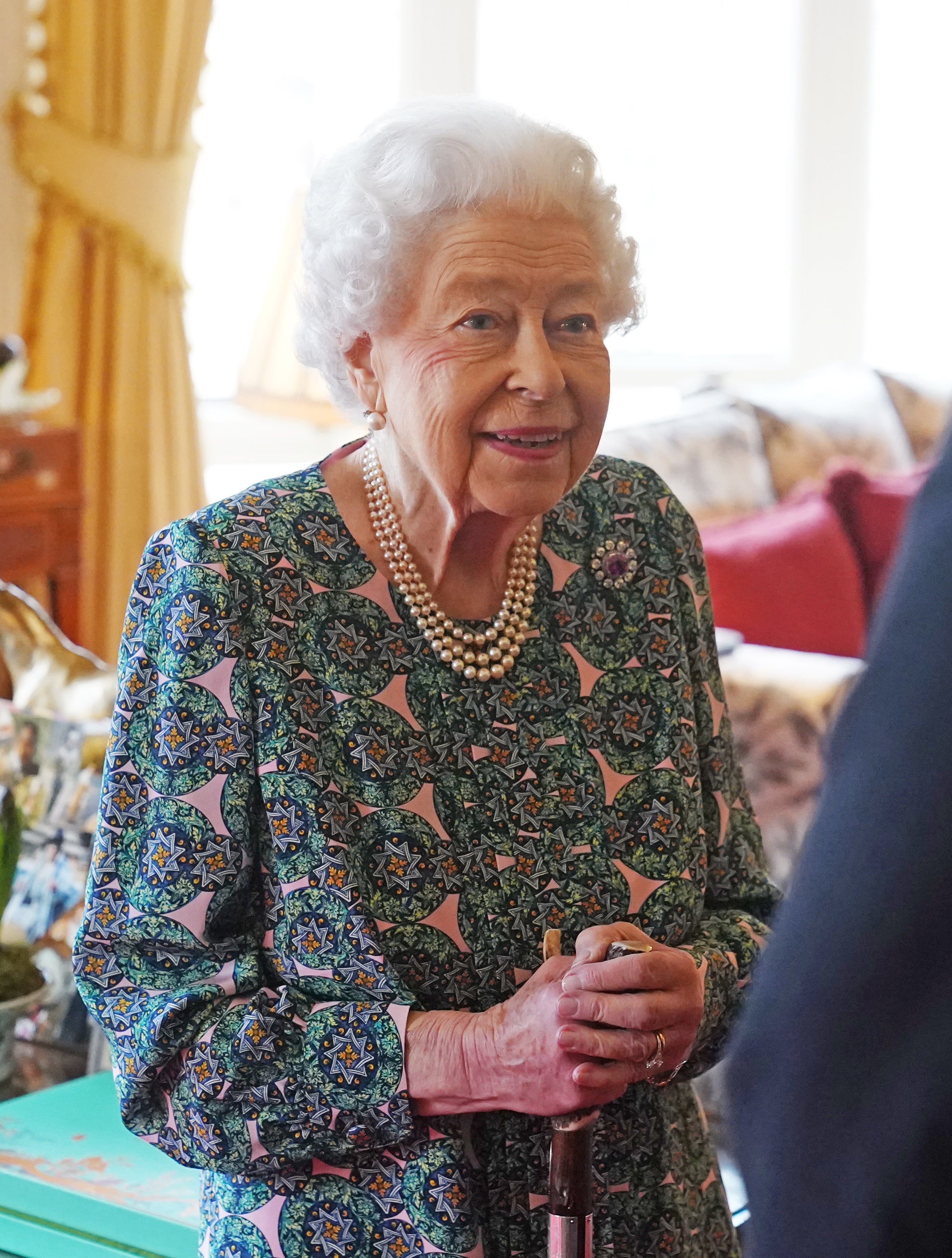 The Queen will continue with ‘light duties’ after testing positive for Covid