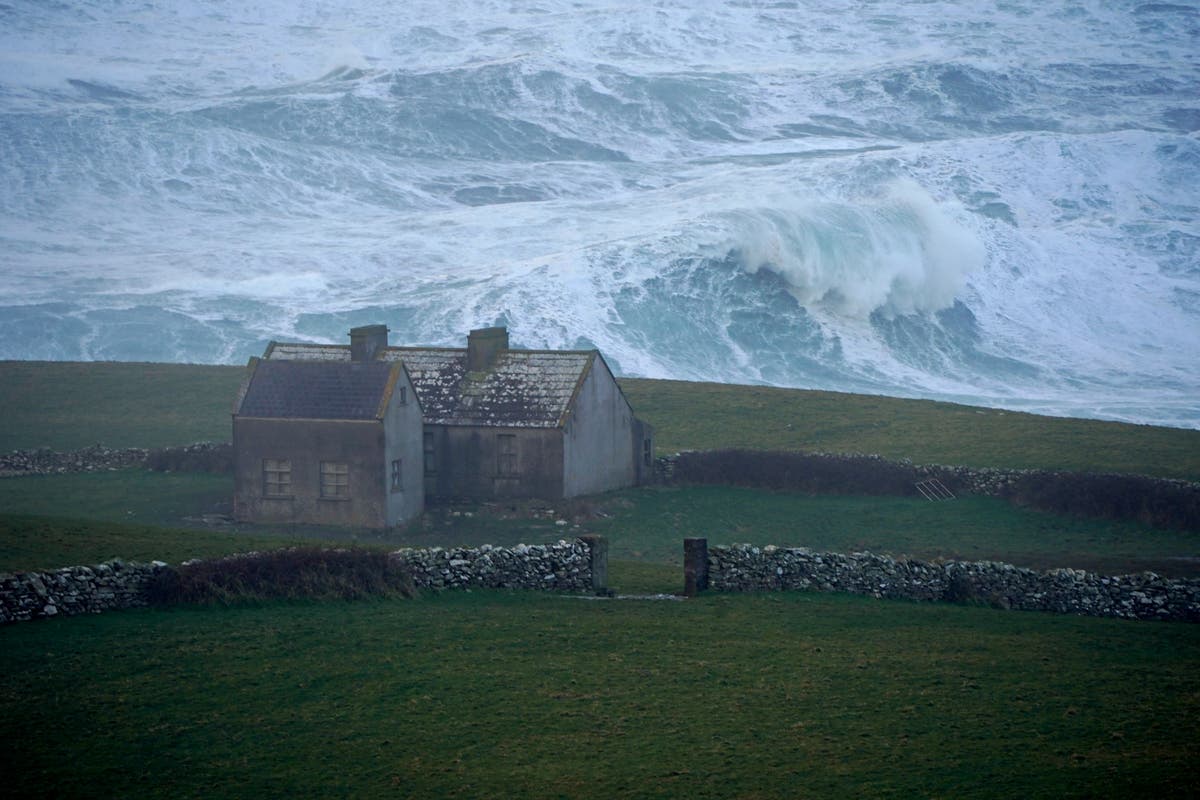 Orange weather warnings for six counties