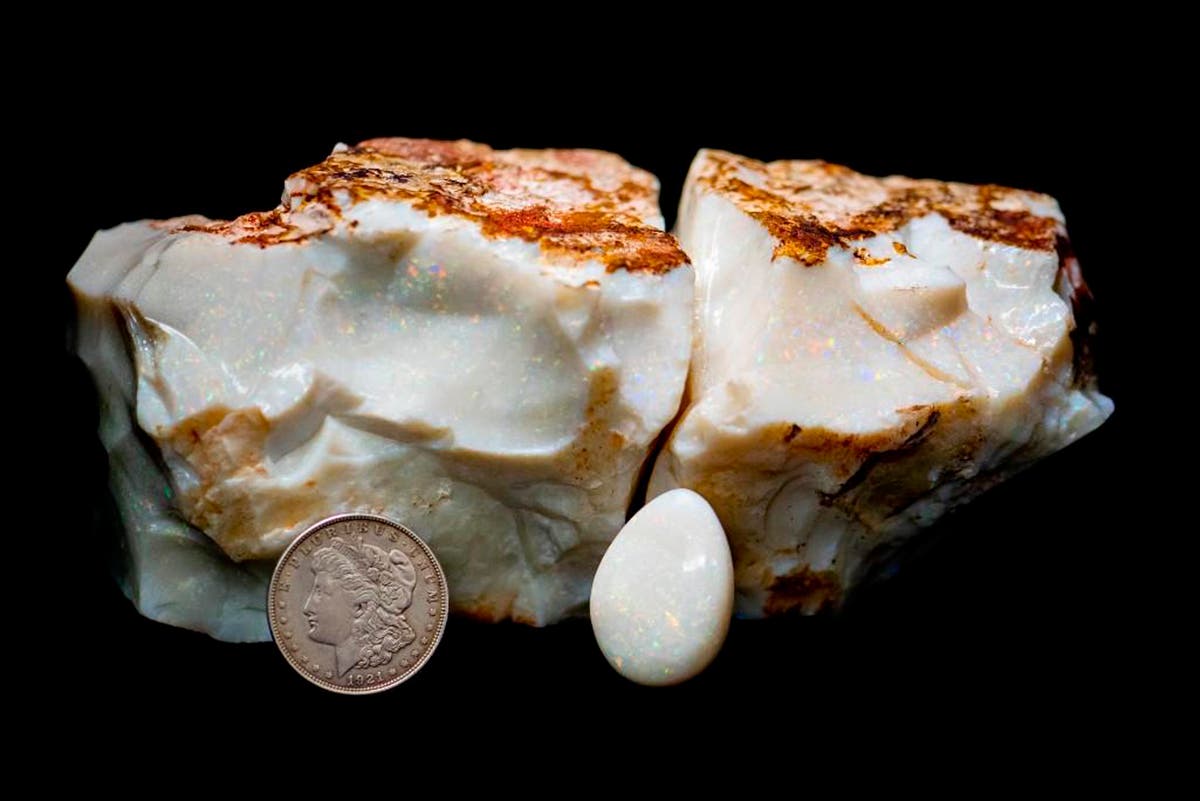 Huge opal sells for $125K at Alaska auction