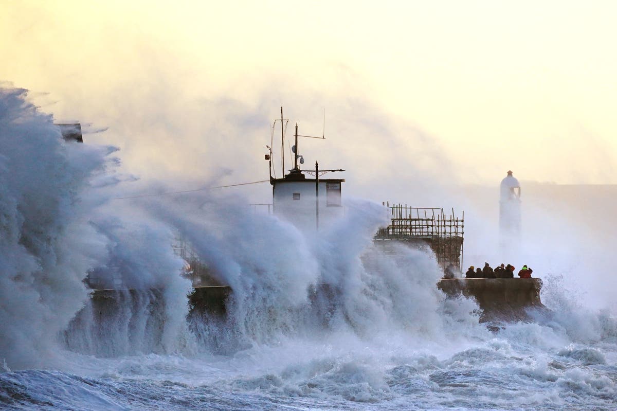 Storm Franklin: Britons warned to brace for strengthening winds and lashing rain