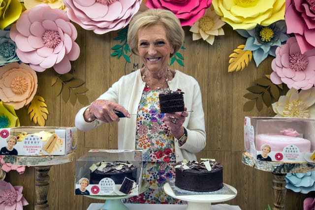 Finsbury makes Mary Berry’s supermarket cakes (Lauren Hurley/PA)