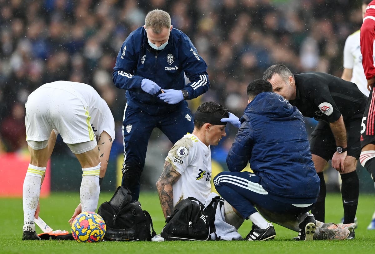 Marcelo Bielsa defends Leeds’ handling of Robin Koch’s head injury Marcelo Bielsa defends Leeds’ handling of Robin Koch’s head injury