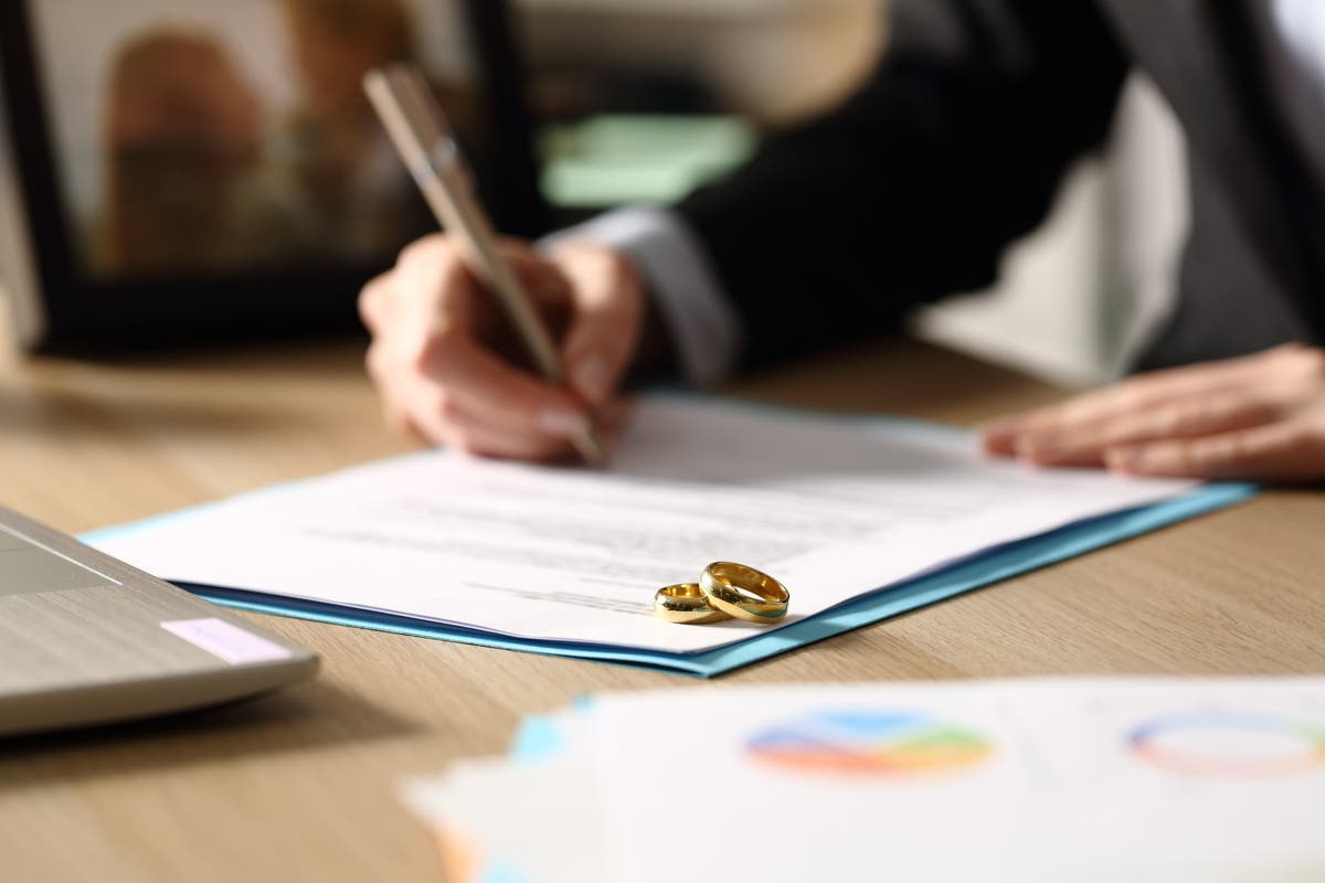 Woman unaware of own divorce for 12 years after husband forges signature