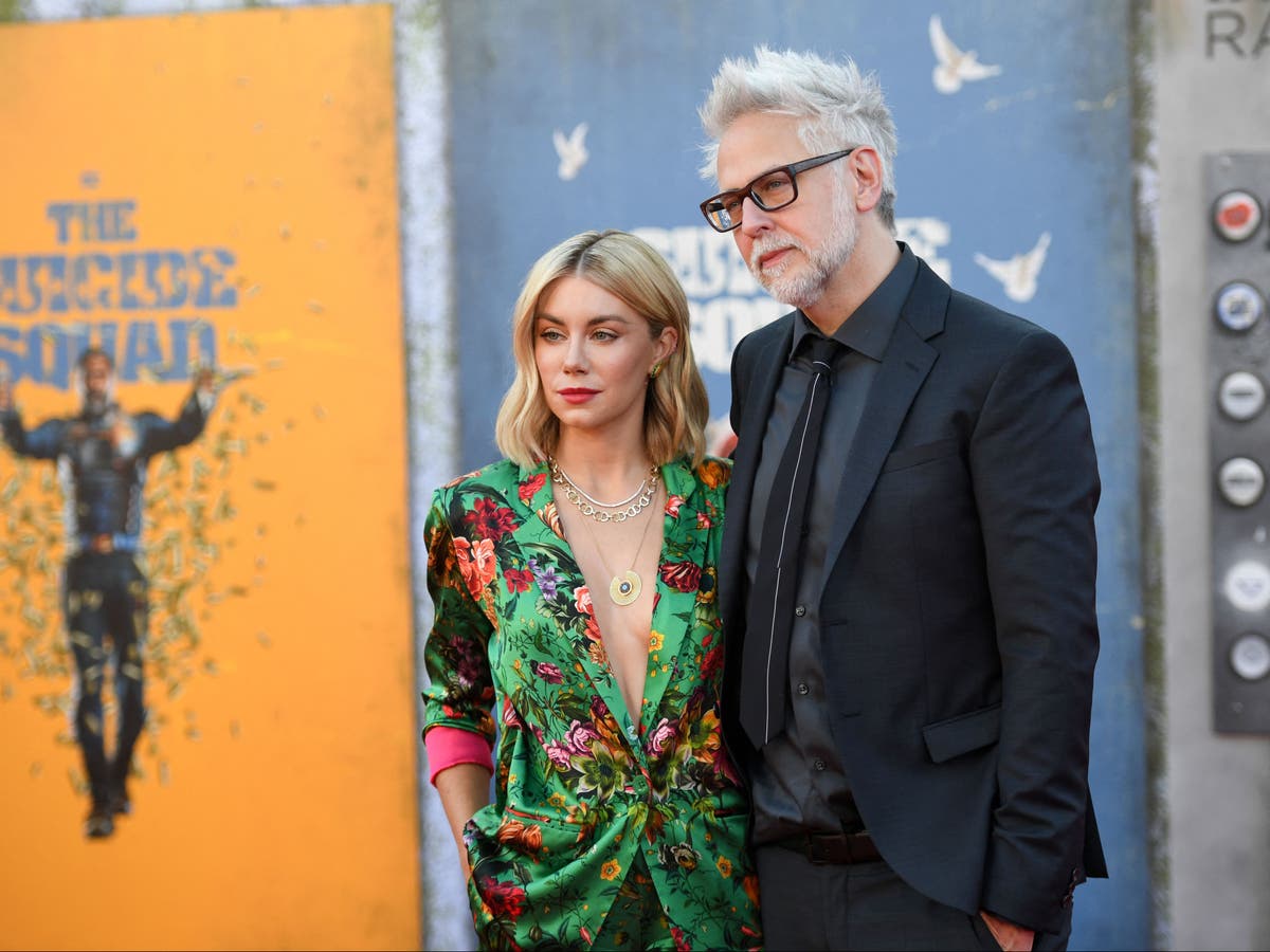 ‘Suicide Squad’ director James Gunn engaged to actress Jennifer Holland ‘Suicide Squad’ director James Gunn engaged to actress Jennifer Holland