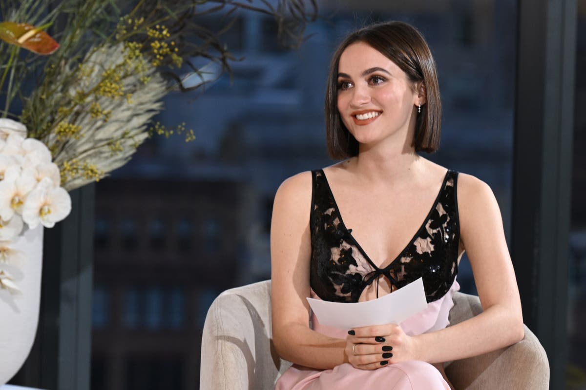 Maude Apatow Talks Family, Beauty, and Things to Do in Paris