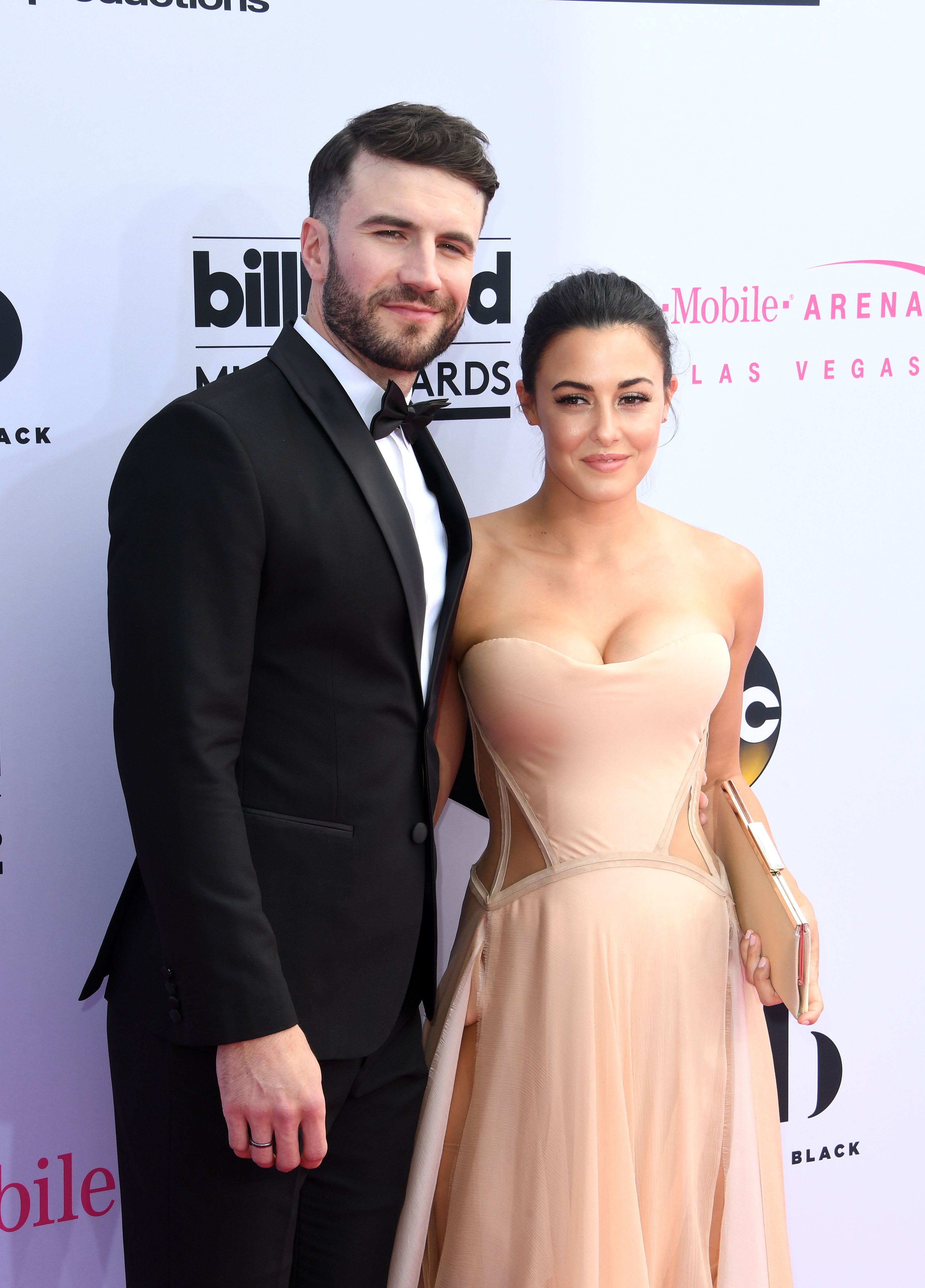 Sam Hunt's pregnant wife Hannah Lee Fowler files for divorce, reports say |  The Independent
