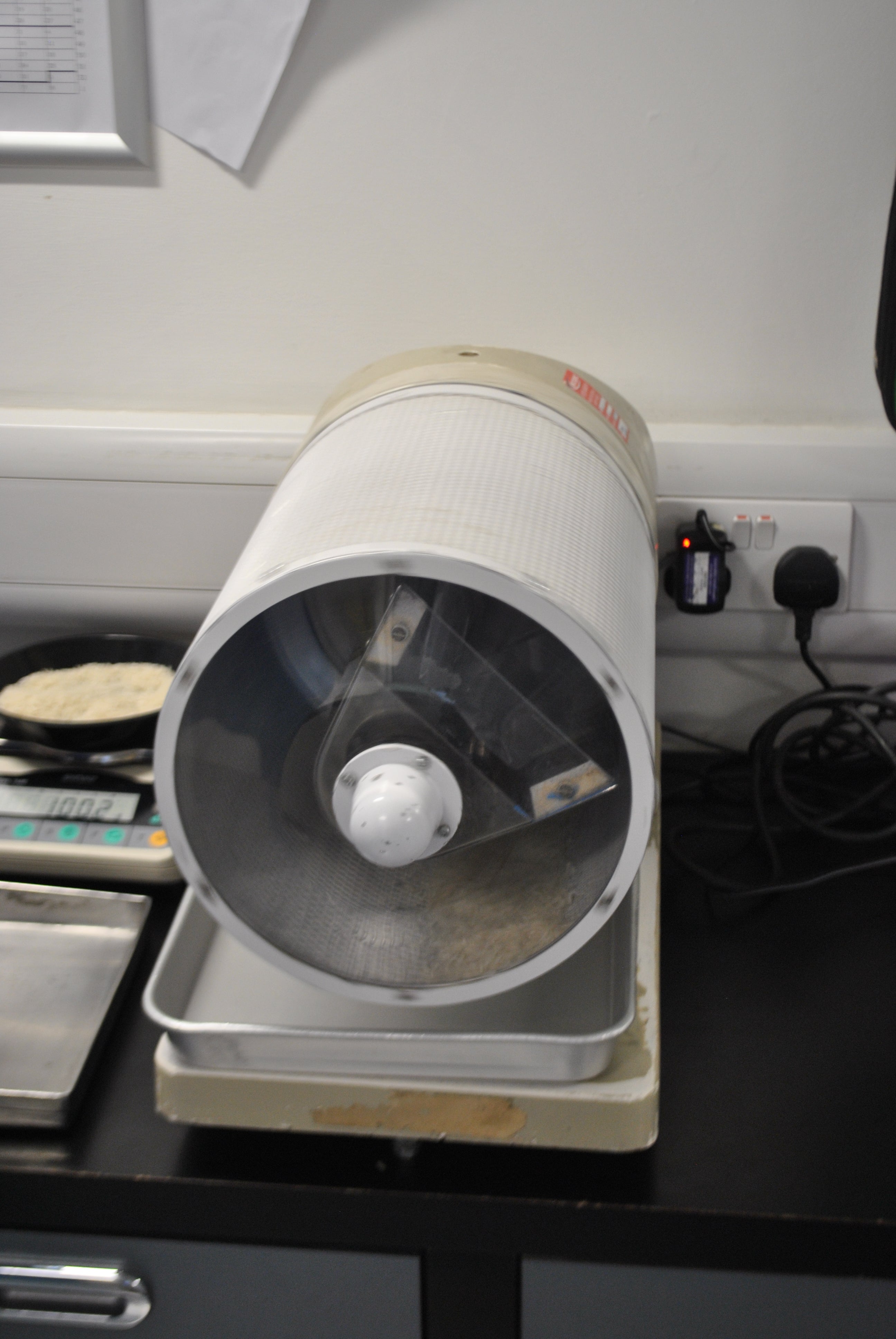 This machine separates broken grains from whole ones