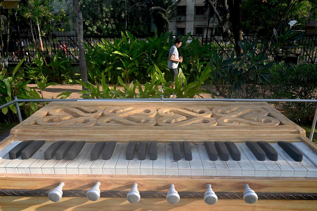 The Pakistan jail where prisoners learn classical music