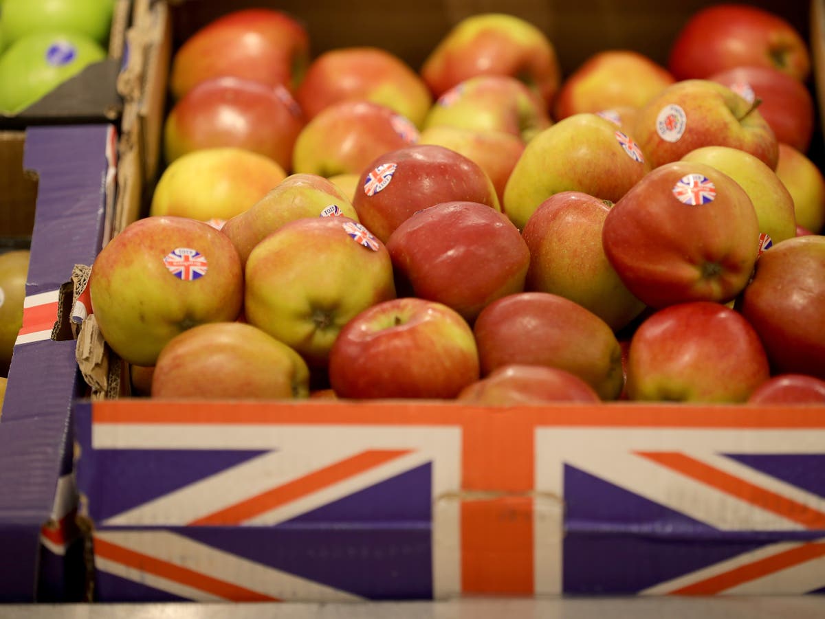 Sell fresh uncut produce loose and without best before dates, food waste charity says