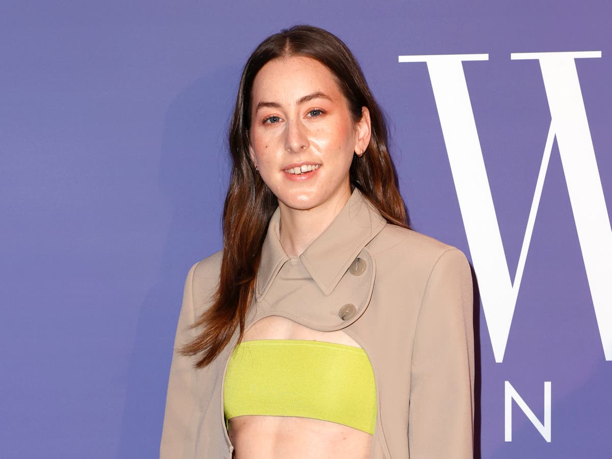 Alana Haim calls out orthodontists over unsolicited messages about teeth: &lsquo;I&rsquo;m very proud of my snaggletooth&rsquo;