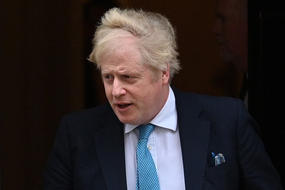Boris Johnson news- live: PM lining up &lsquo;revenge reshuffle&rsquo; if he survives Partygate