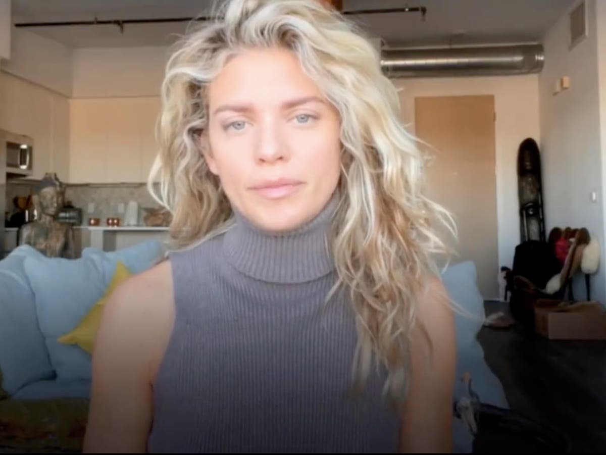 AnnaLynne McCord derided for bizarre poem about Russia-Ukraine crisis