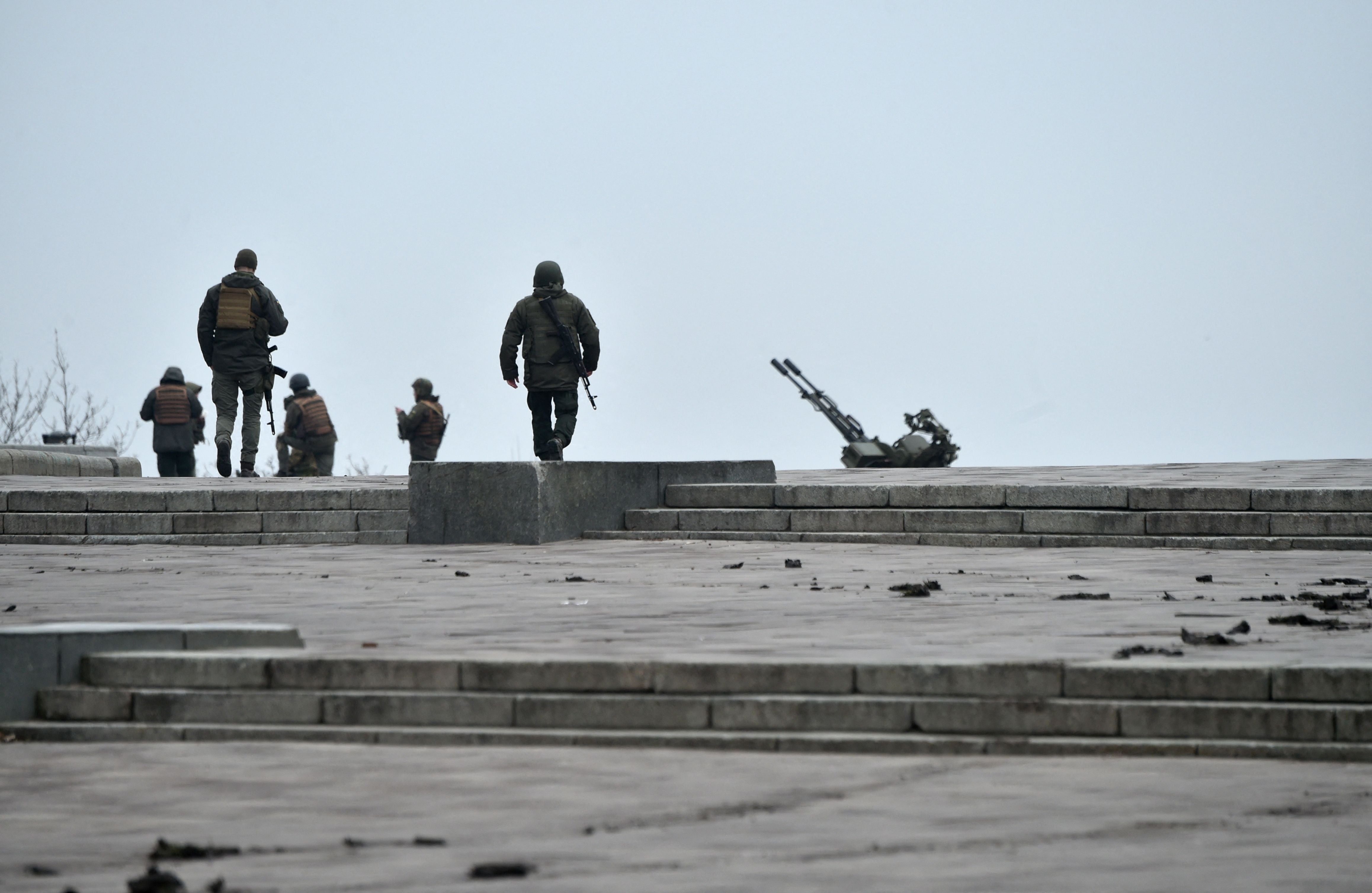 Kyiv is preparing for an impending attack from Russian troops