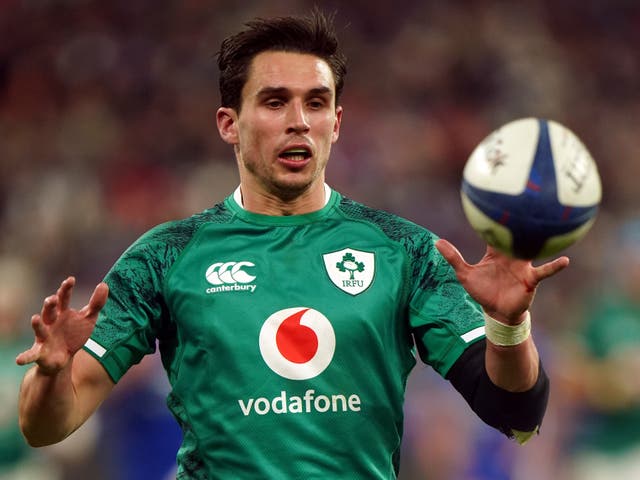 Joey Carbery has retained his starting spot for Ireland (Adam Davy/PA)