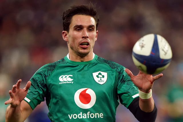 Joey Carbery has retained his starting spot for Ireland (Adam Davy/PA)