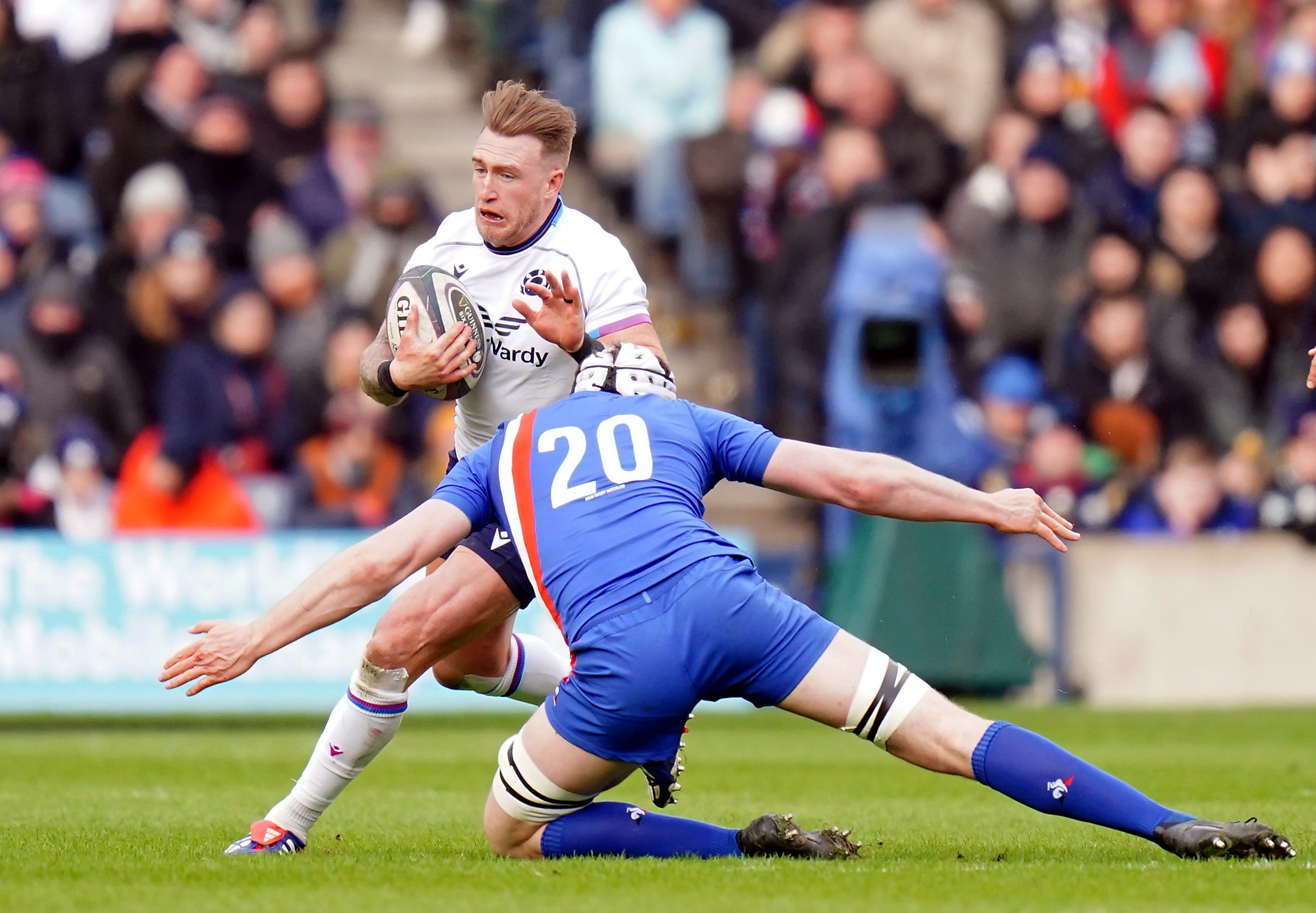 Stuart Hogg missed a chance to put Scotland ahead before the break when he dropped a pass