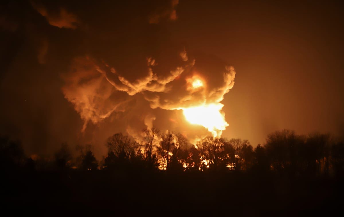 Ukraine-Russia crisis - live: Explosion in Kyiv as Putin launches attack on Kharkiv and destroys oil terminal Ukraine-Russia crisis - live: Explosion in Kyiv as Putin launches attack on Kharkiv and destroys oil terminal