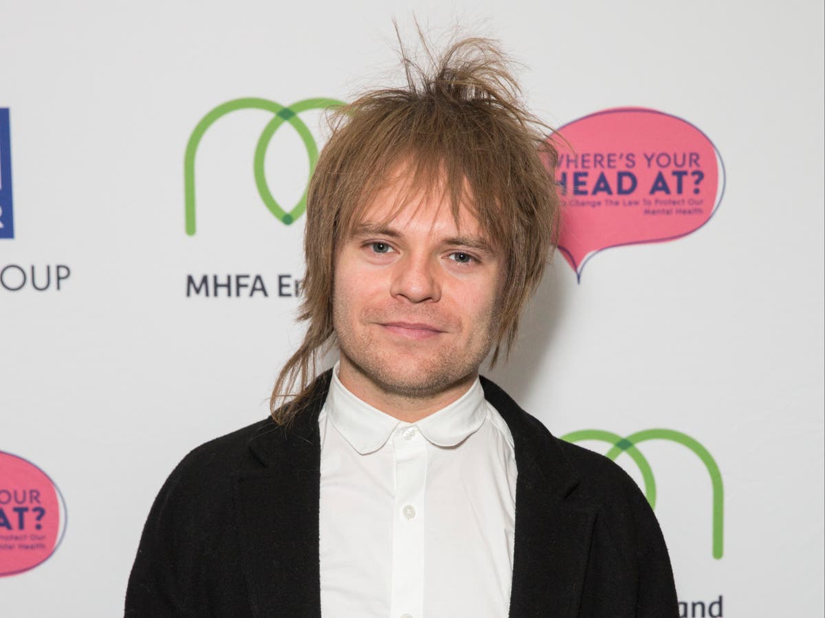 Enter Shikari’s Rou Reynolds calls out UK government’s response to Ukrainian refugee crisis Enter Shikari’s Rou Reynolds calls out UK government’s response to Ukrainian refugee crisis