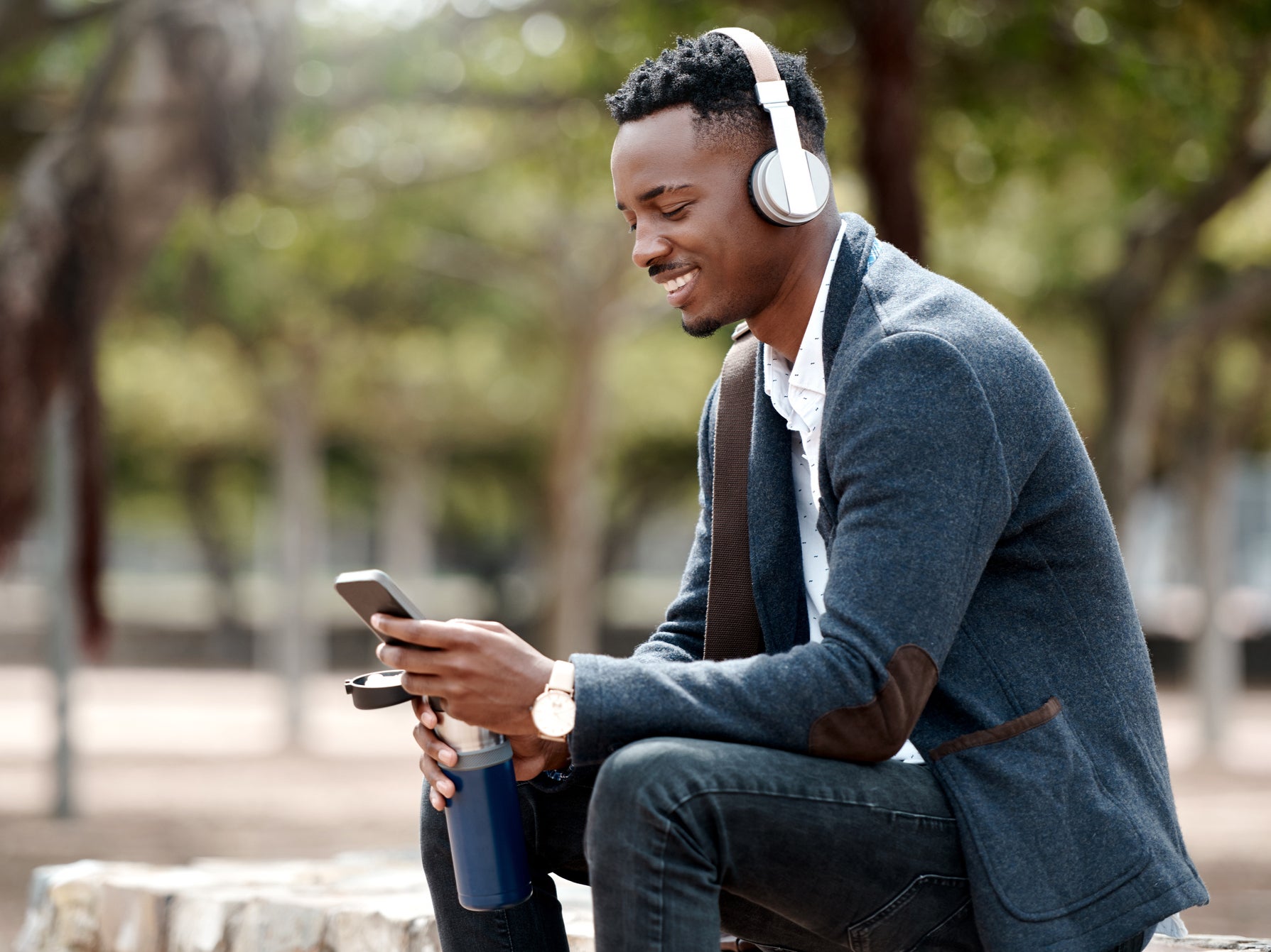 Those who listened to a discussion about homelessness through headphones showed greater empathy