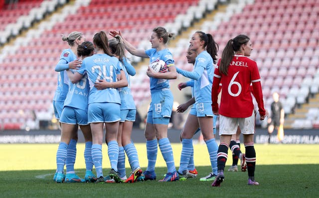 <p>Manchester City eased into the quarter-finals of the Women’s FA Cup with a 4-1 win over rivals United</p>