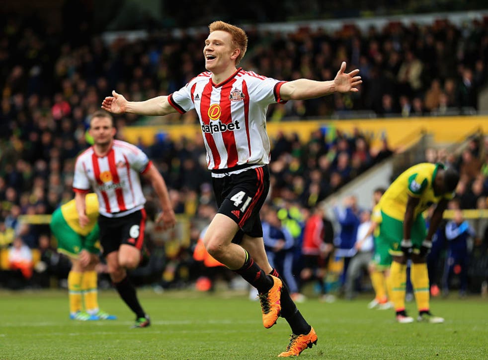 <p>Watmore scores for Sunderland in the Premier League in 2016</p>